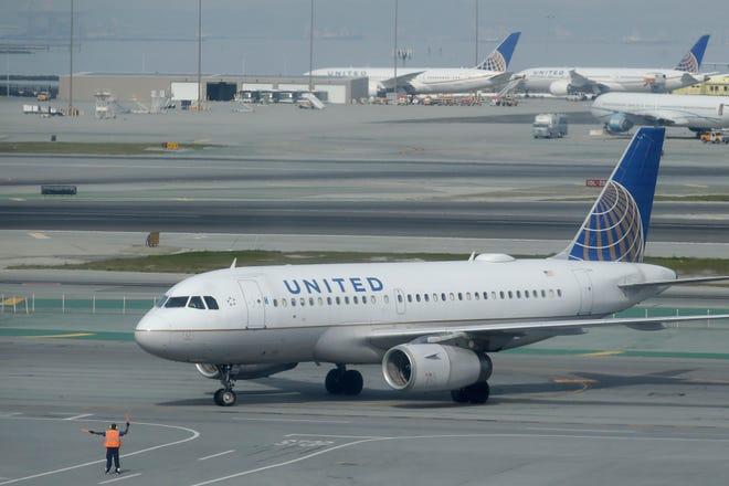 united-to-slash-flights-by-50-percent-as-bookings-evaporate-amid-coronavirus:-“it’s-getting-worse”