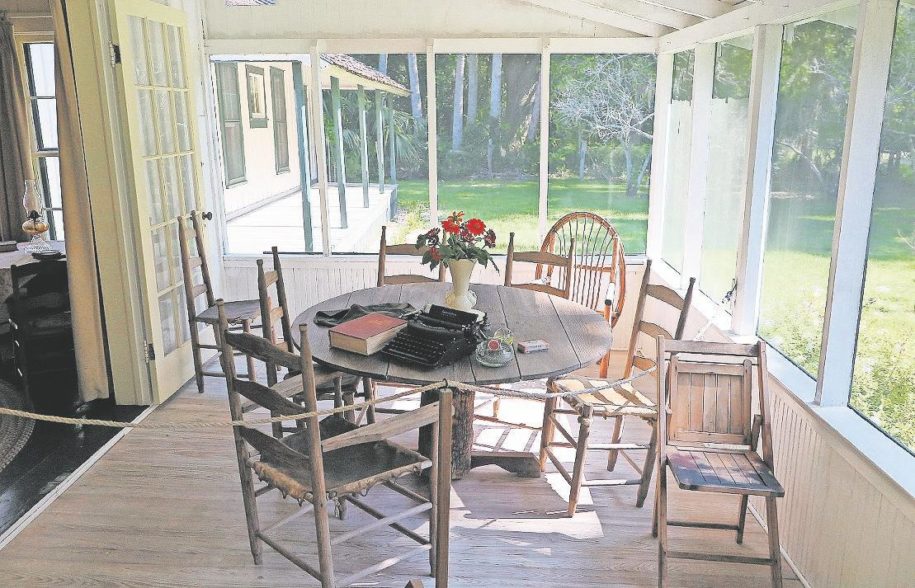 author’s-farmhouse-a-step-back-in-florida-time