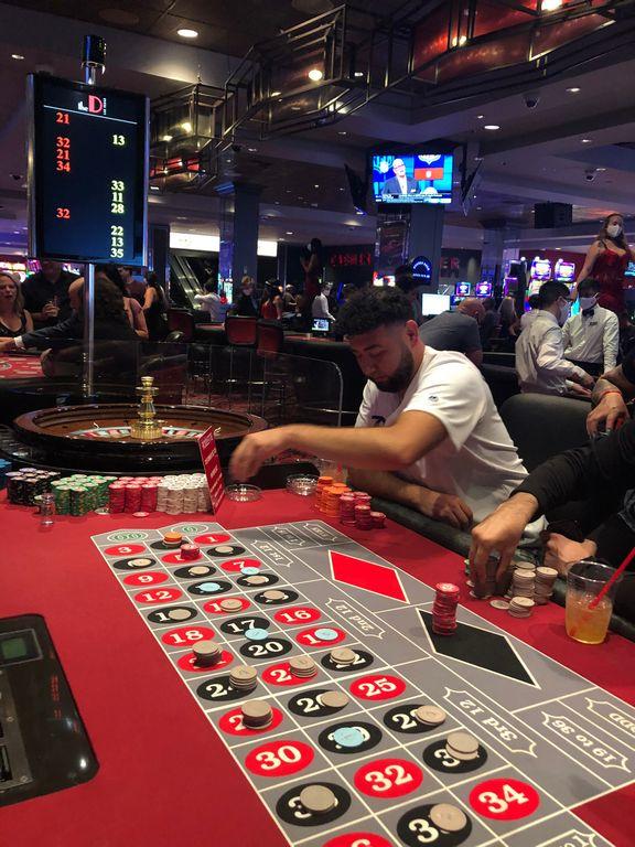 ‘best-day-ever’:-gamblers-flock-to-downtown-las-vegas-on-first-night-of-casino-reopenings